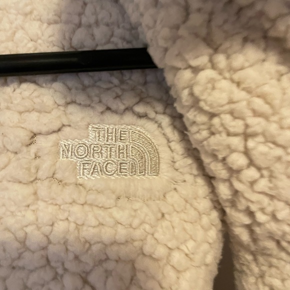 The North Face reversible Sherpa lined puffer vest - Picture 4 of 8